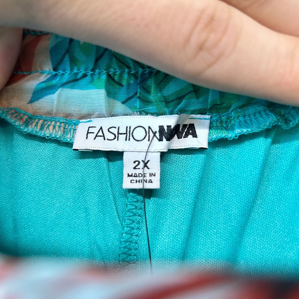 Fashion Nova Women's‎ Turquoise Just A Tropical Night Flowy Pants Size 2X - Picture 5 of 7